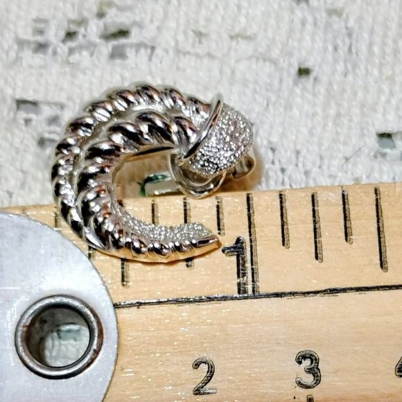 Trifari silvertone earrings clip on MCM - Picture 9 of 9